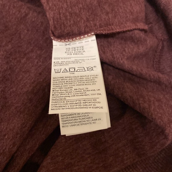 Old Navy XSP burgundy CozeCore mockneck cropped rib-paneled active top - Picture 5 of 5